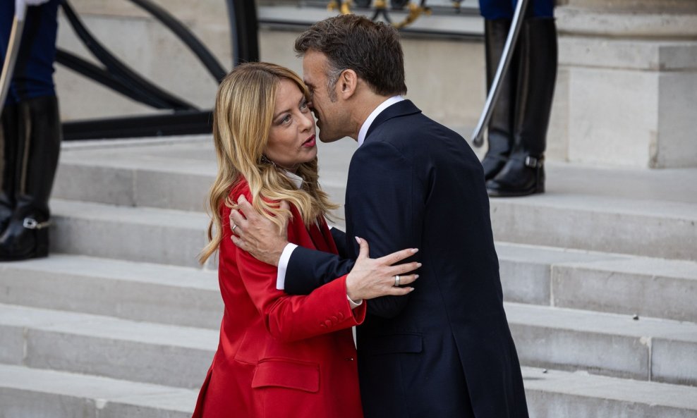Emmanuel Macron i Giorgia Meloni