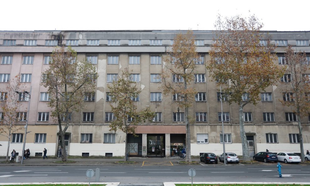 Trg žrtava fašizma, zgrada HAZU-a