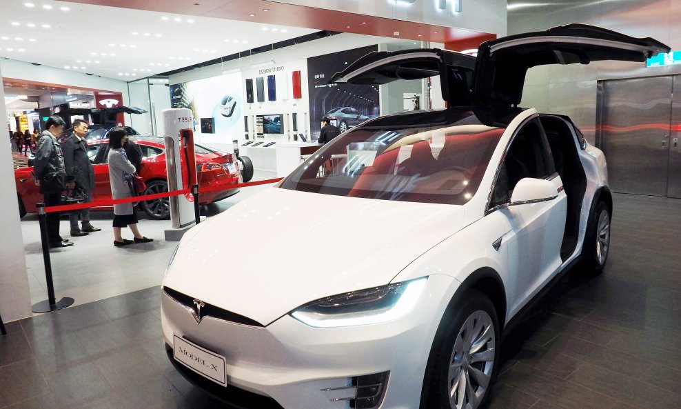 Tesla Model X