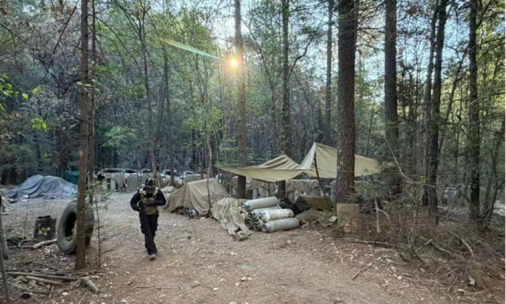 Dvojica američkih dužnosnika vraćala su se s operacije uništavanja tajnog laboratorija za metamfetamin