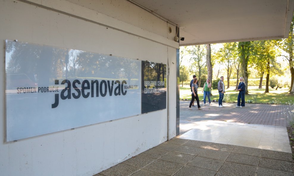 Jasenovac, memorijalni centar