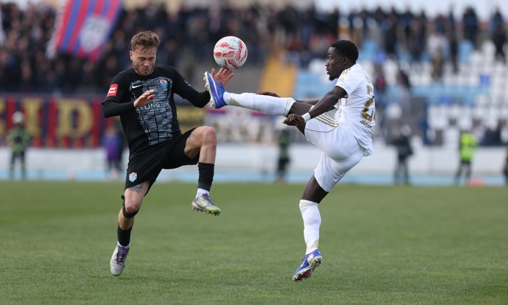 Mario Tičinović vs. Bamba