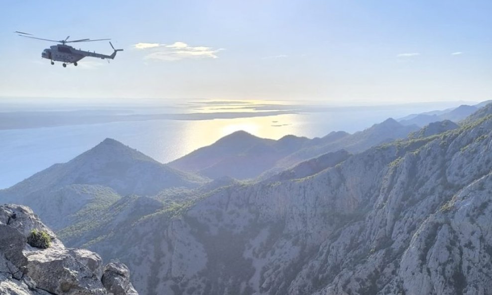 Spašavanje unesrećene osobe na Velebitu