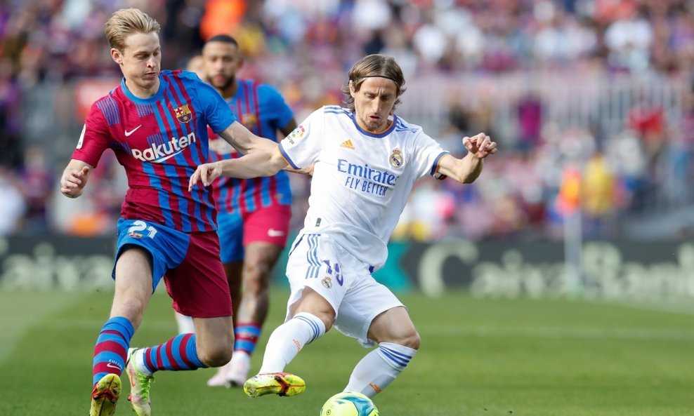 Frenkie De Jong vs. Luka Modrić