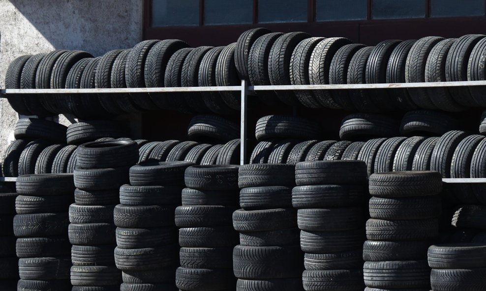 Automobilske gume