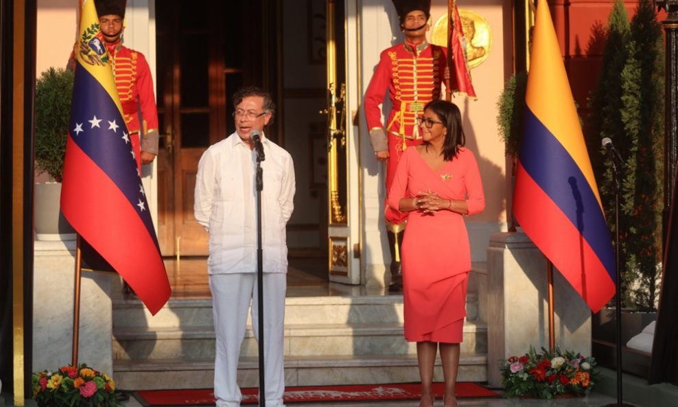 Delcy Rodriguez i Gustavo Petro