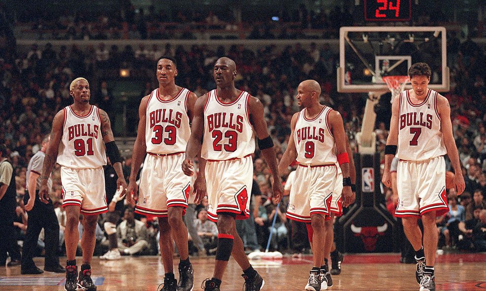 Chicago Bulls 1998: Dennis Rodman, Scottie Pippen, Michael Jordan, Ron Harper i Toni Kukoč