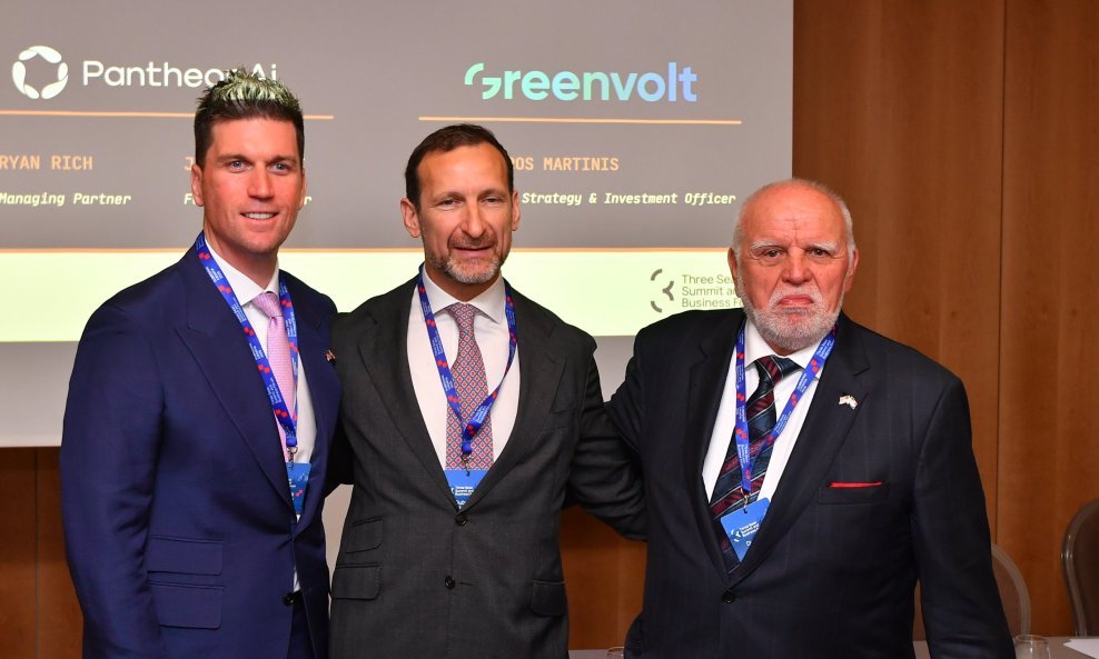 Ryan Rich (lijevo), Spiros Martinis (u sredini) i Jako Andabak (desno)