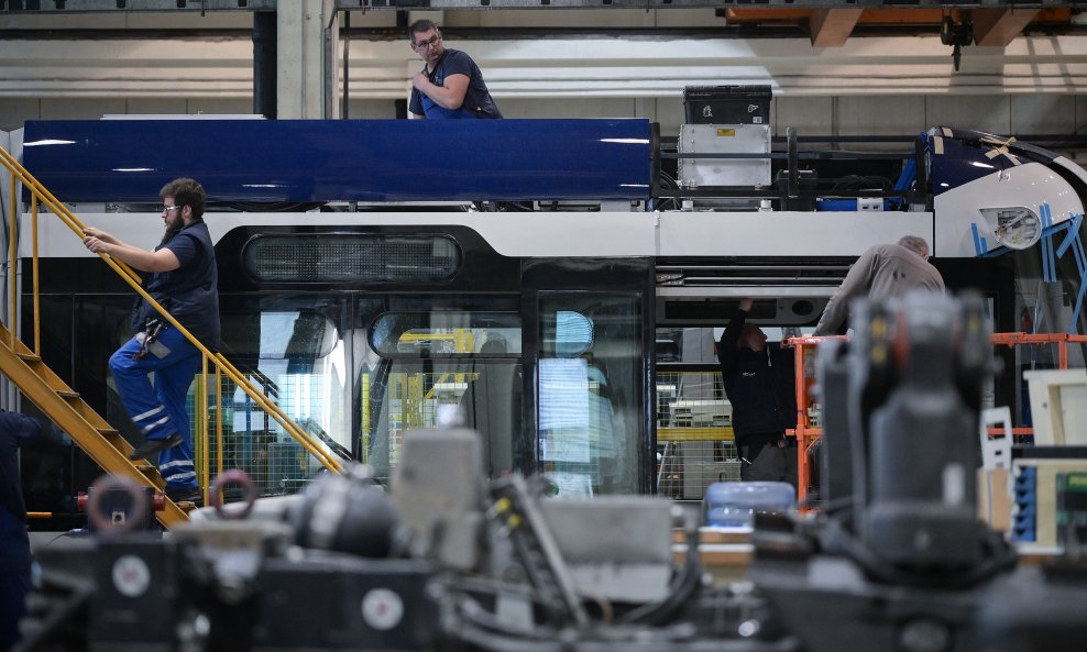 Industrijska proizvodnja u Hrvatskoj, na primjeru tvornice Končar - ilustracija