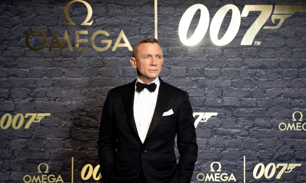 Daniel Craig