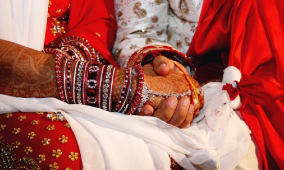 vjenčanje brak indijski par