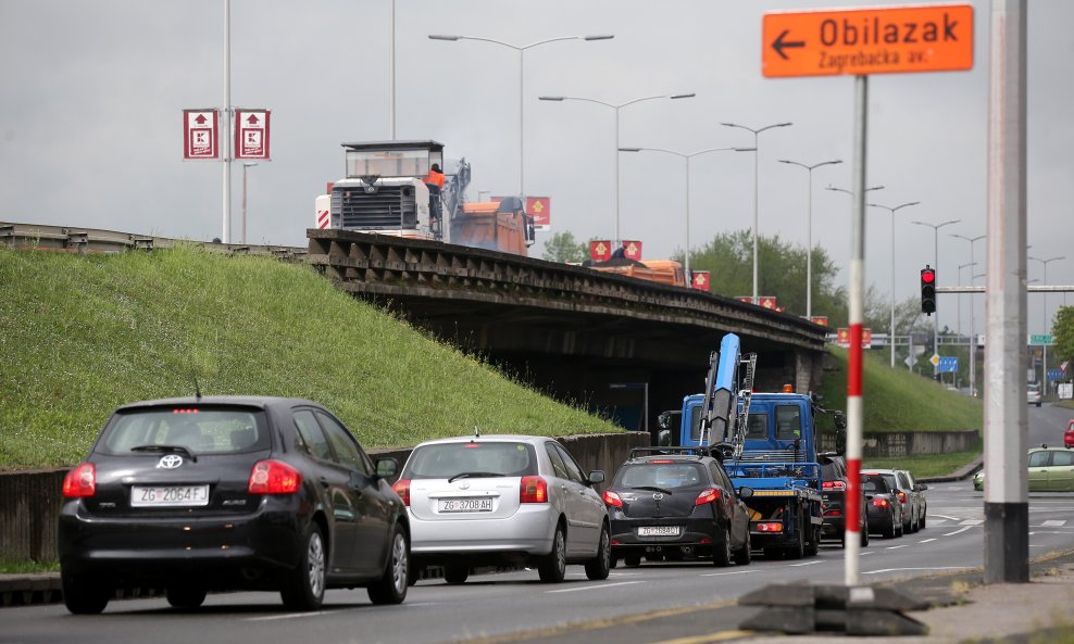 Radovi na obnovi nadvožnjaka na Zagrebačkoj aveniji