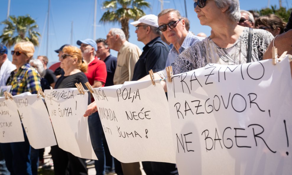 Prosvjed na Marjanu protiv GUP-a