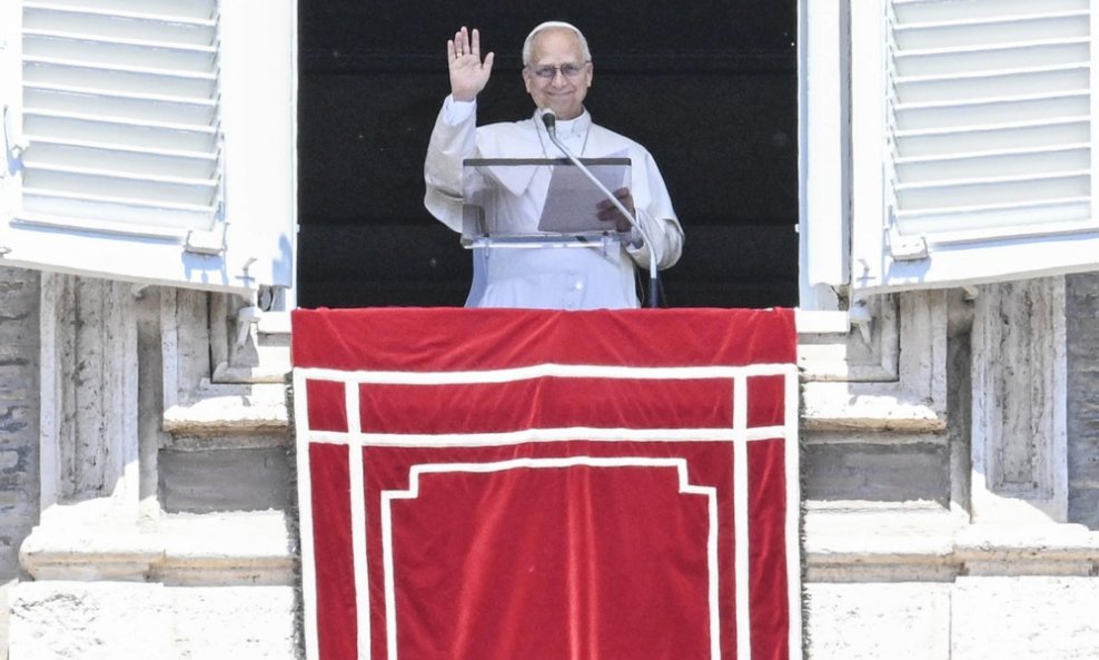Papa Lav XIV.
