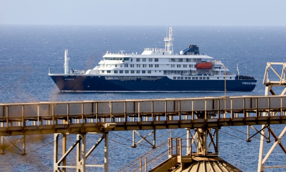 MV Hondius