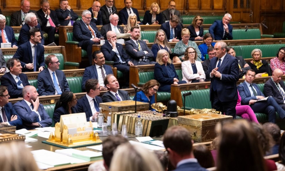 Britanski parlament - Ilustracija