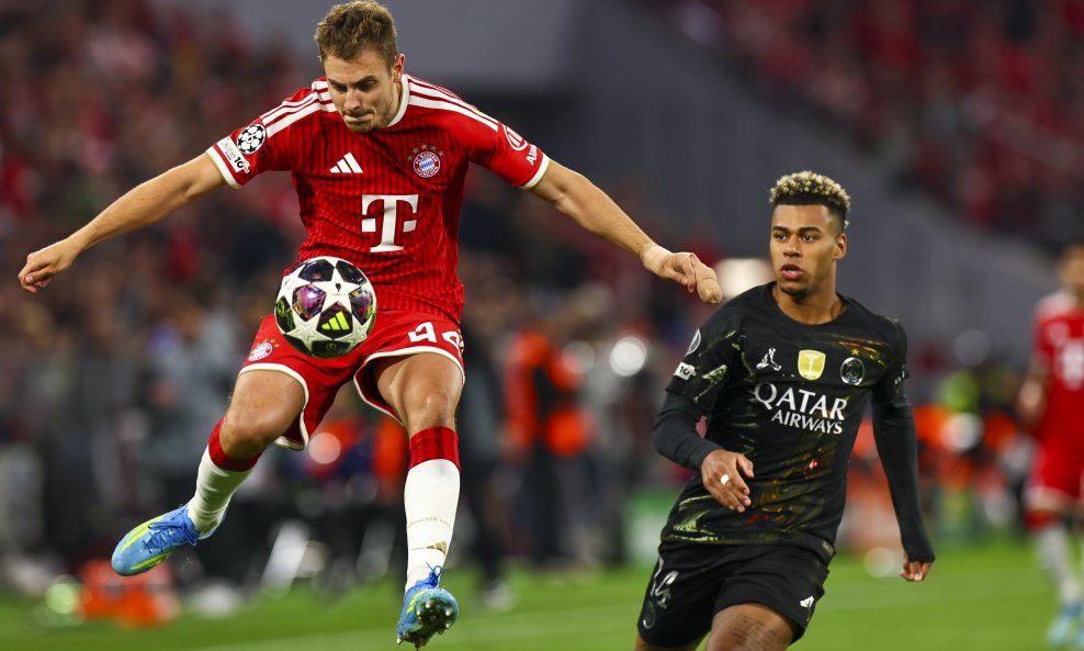 Bayern - PSG (Stanišić)