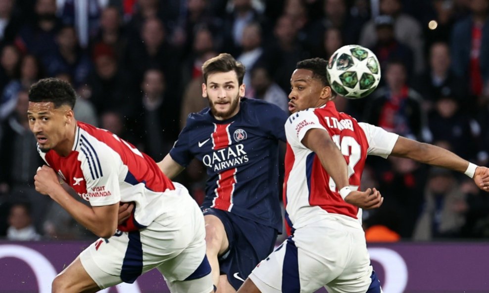 Khvicha Kvaratskhelia PSG Arsenal