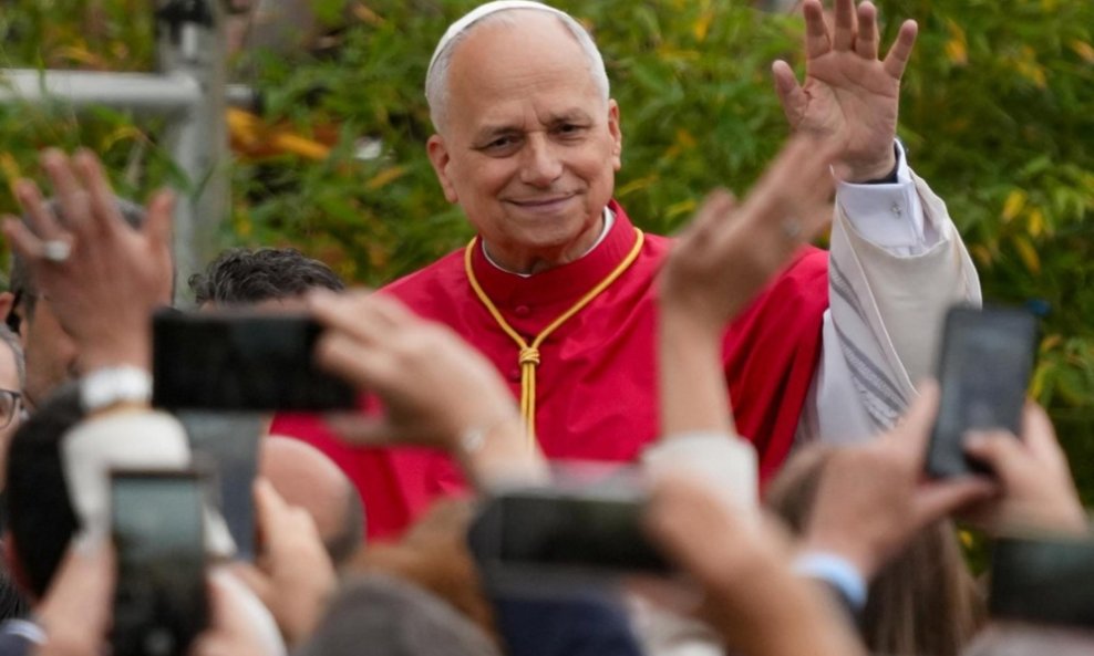 Papa Lav XIV.