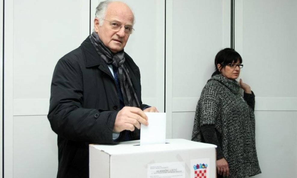 Josip Leko na biralištu