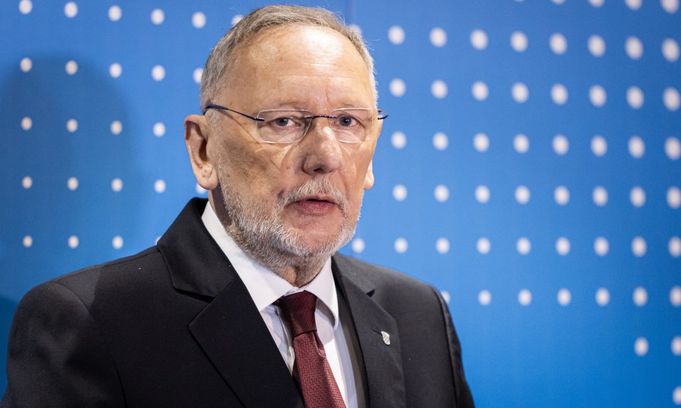 Davor Božinović