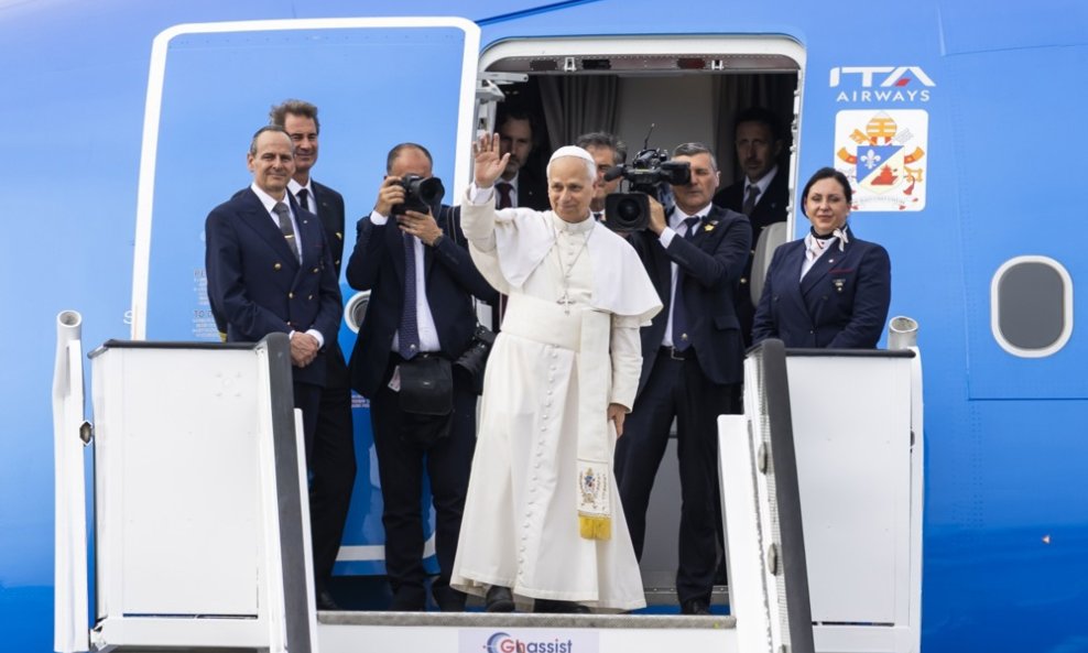 Papa Lav XIV.