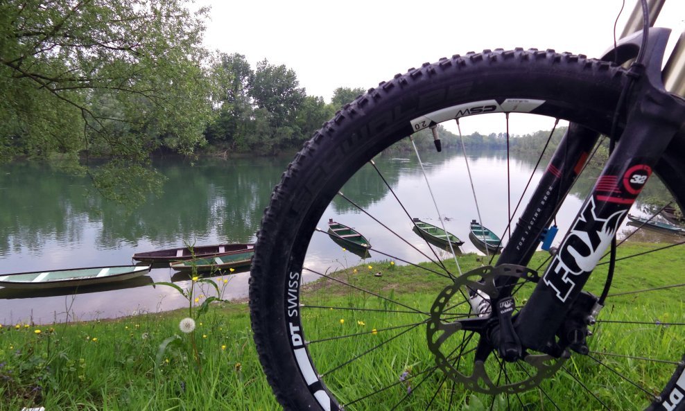 Foto Bike Lonjsko polje