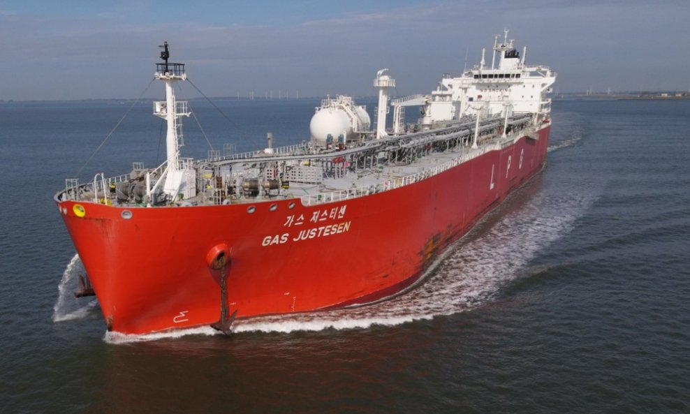 LNG brod - ilustracija