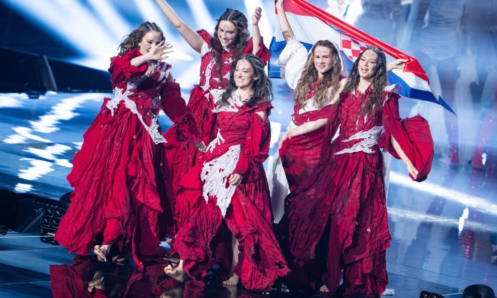 Eurosong - posljednja proba, nastup grupe Lelek
