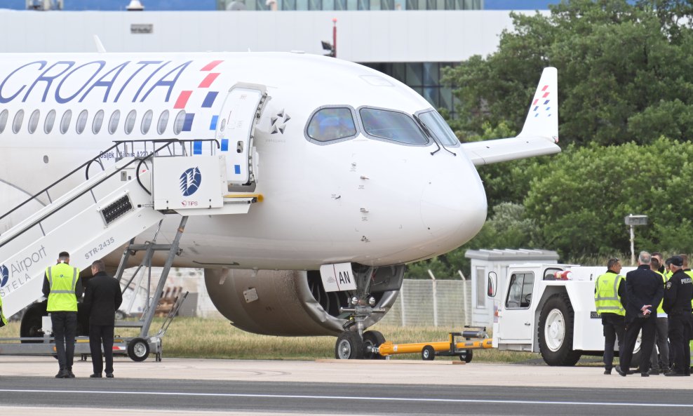 Zrakoplov Croatia Airlinesa Airbus A220