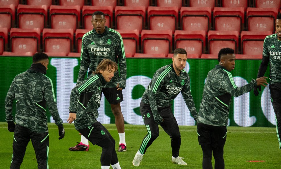 Luka Modrić i Eden Hazard