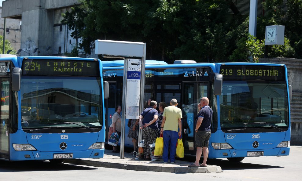 Autobus (ilustracija)