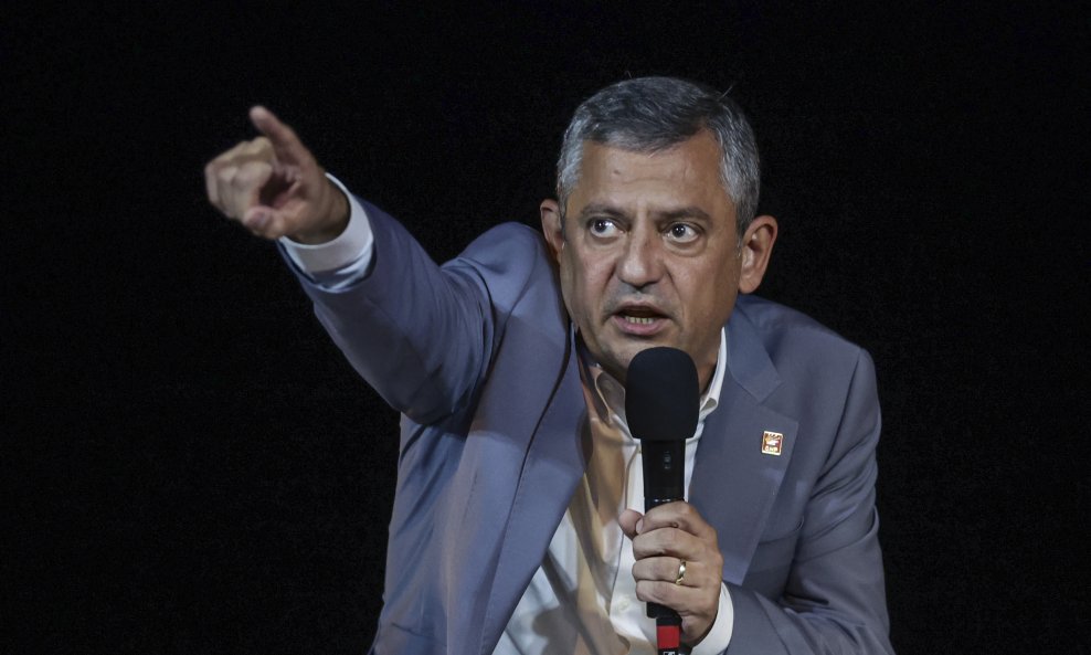 Özgür Özel
