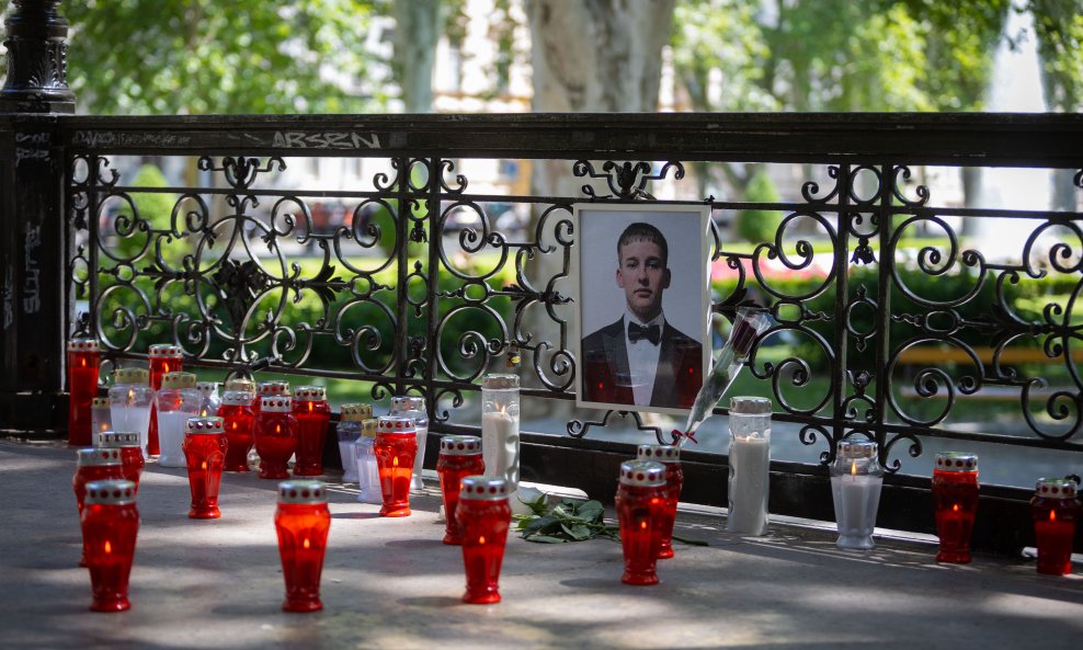 19 minuta šutnje na Zrinjevcu