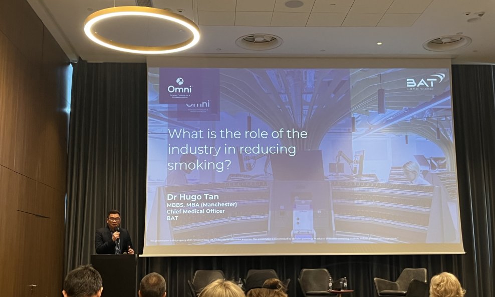 Doktor Hugo Tan, glavni medicinski direktor BAT-a (British American Tobacco)