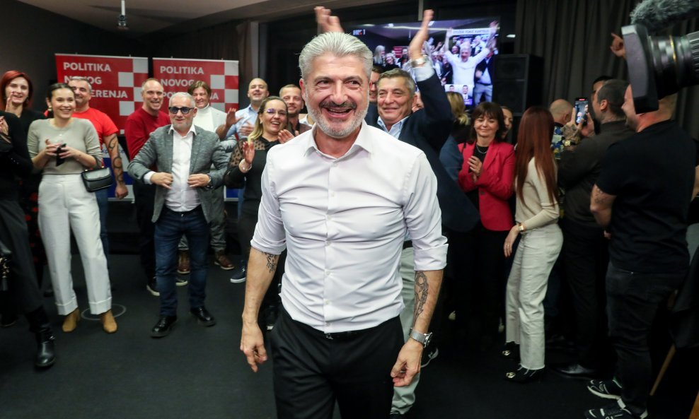 Niko Tokić Kartelo