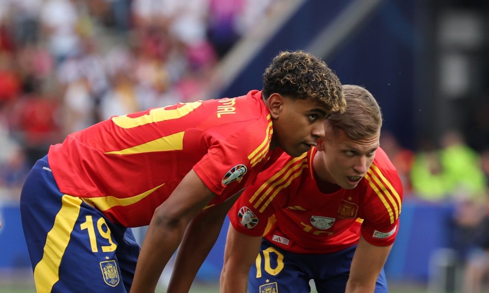 Lamine Yamal i Dani Olmo Španjolska