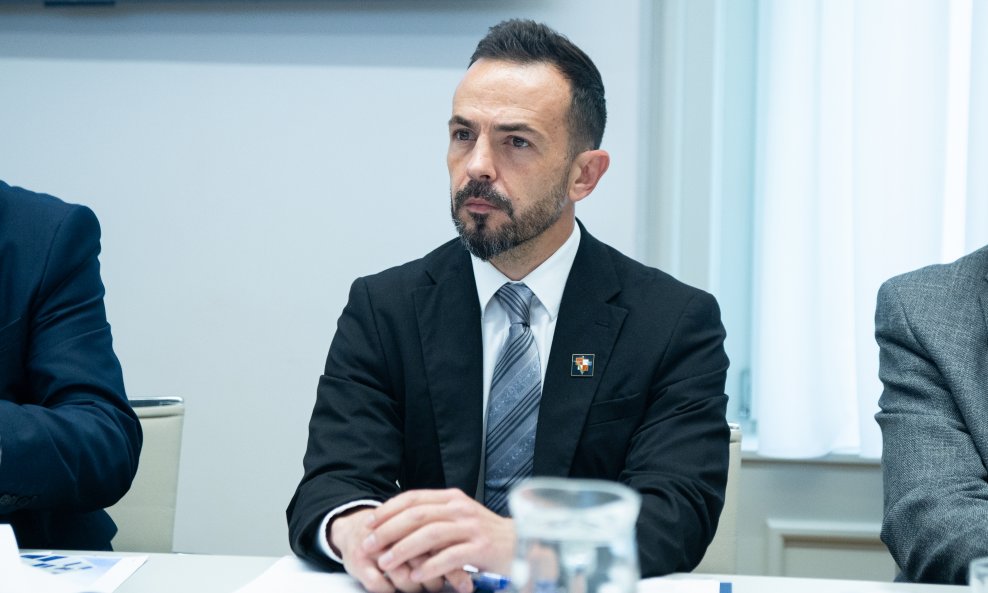 Dario Tišov