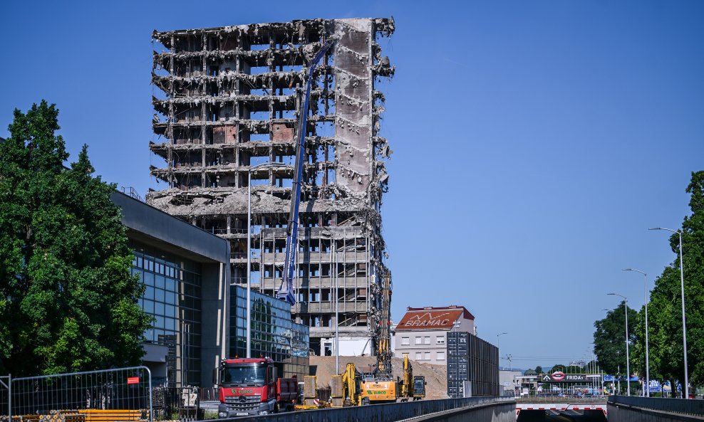 Rušenje Vjesnika