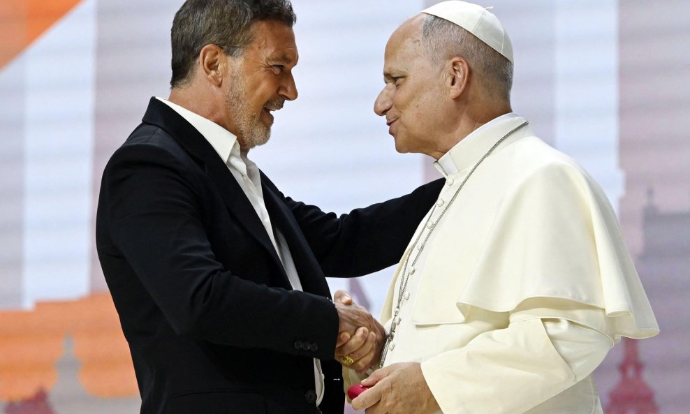 Antonio Banderas i papa Lav