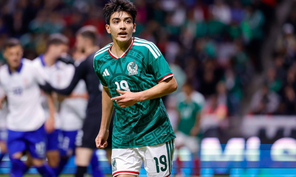 Gilberto Mora