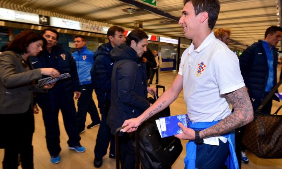 Odlazak Hrvatske nogometne reprezentacije u Reykjavik (12)