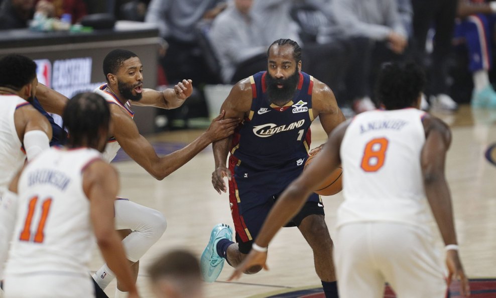 James Harden (s loptom)