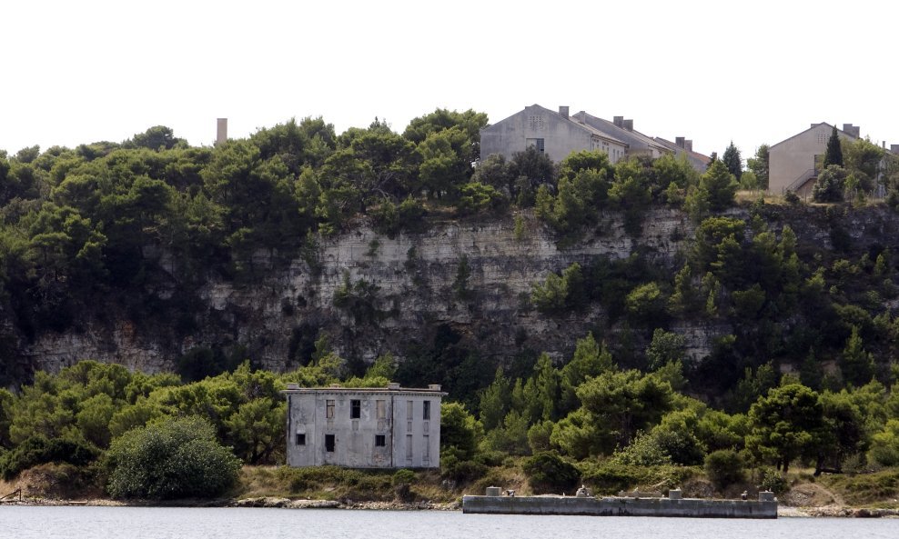 Bivši vojni objekti kraj Pule koji će biti obuhvaćeni projektom Brijuni rivijera