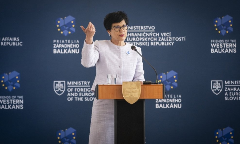 Marta Kos