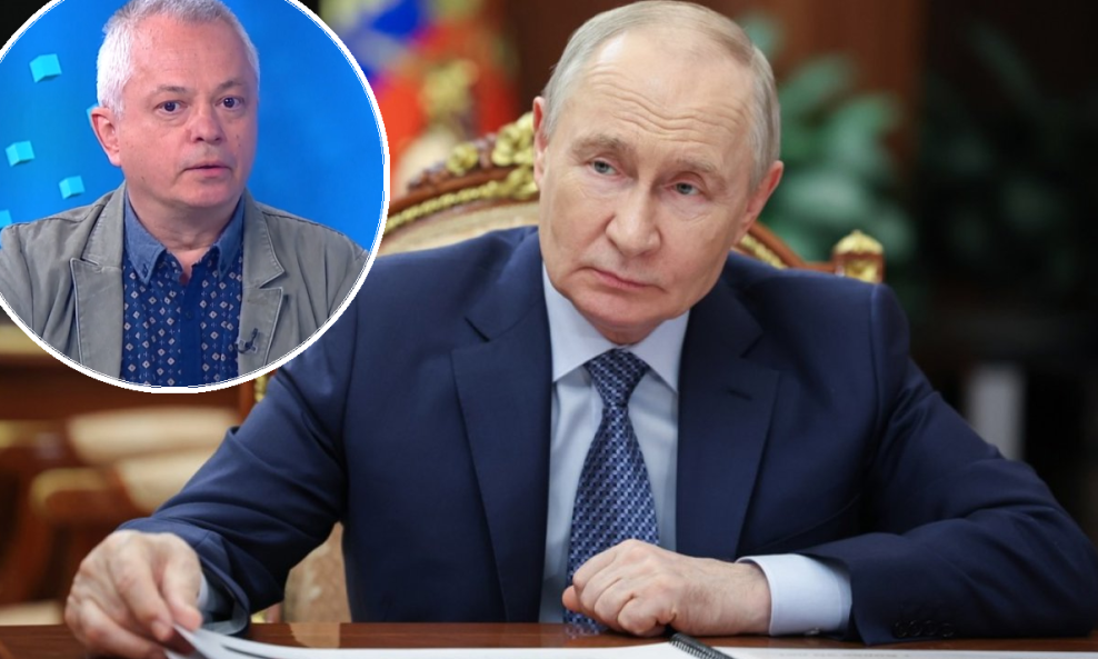 Vladimir Putin i Maksim Kamenjecki (u krugu)