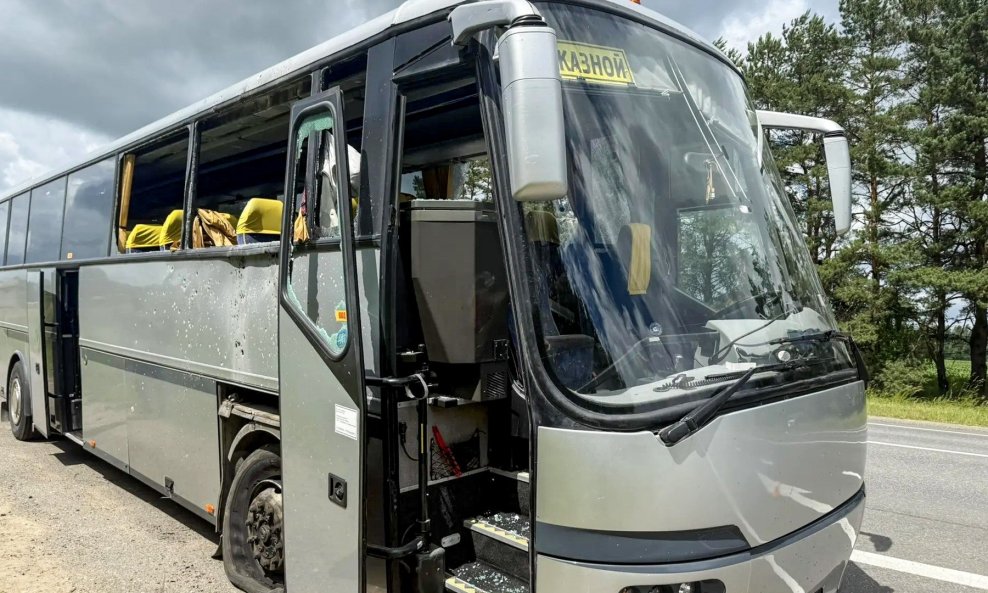 Autobus kojeg su, tvrde Rusi, napali Ukrajinci