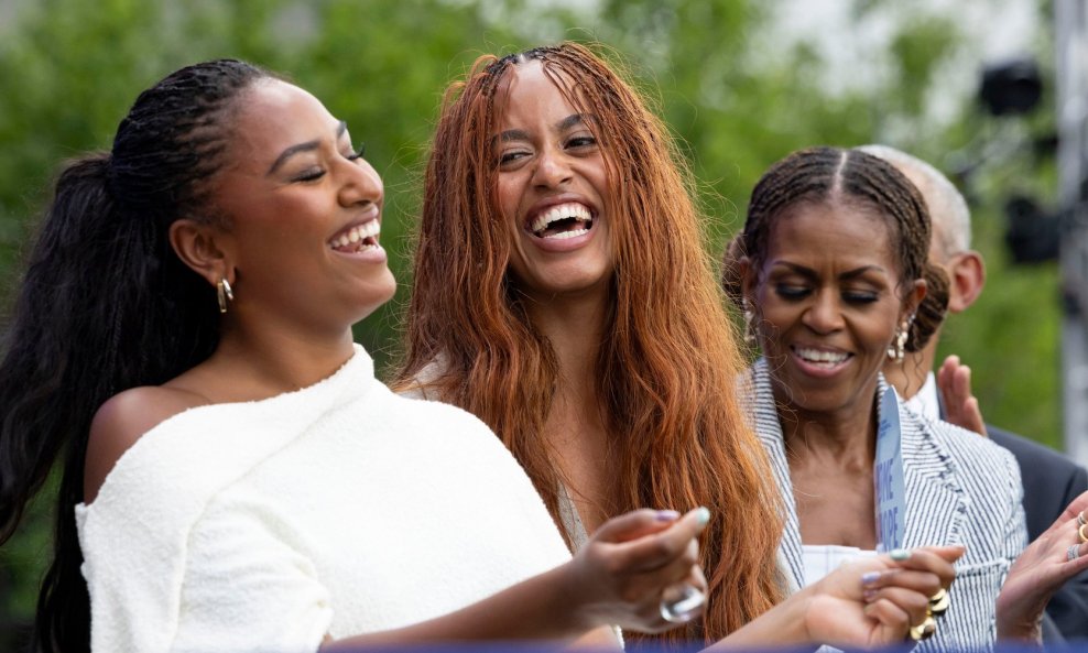 Sasha i Malia Obama