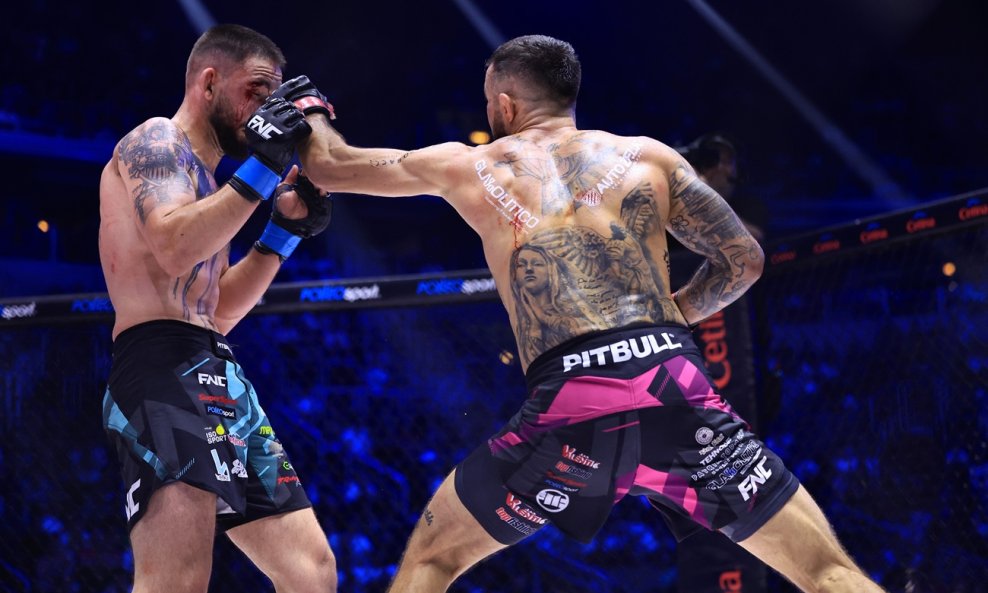 Filip Pejić (leđima okrenut) ostao bez protivnika za FNC 32