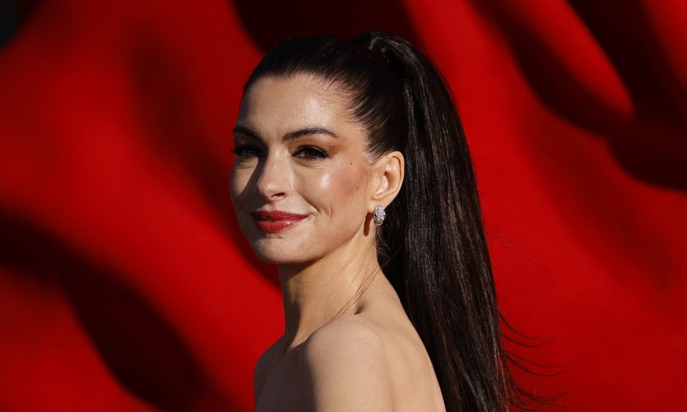 Anne Hathaway